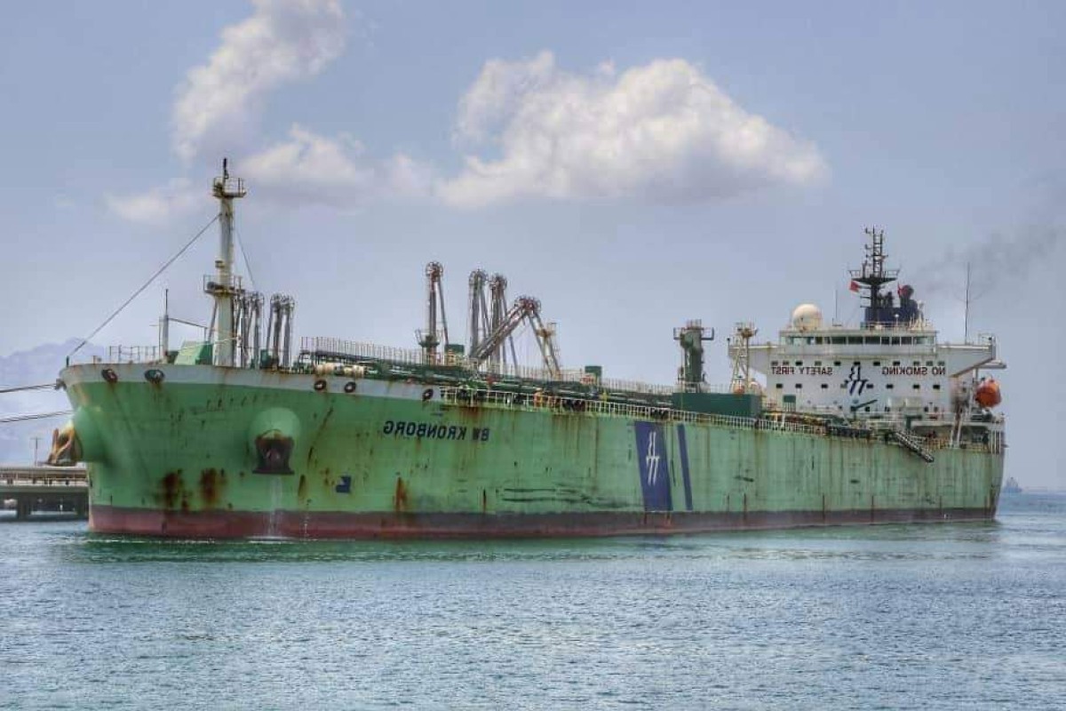 Preparations for docking a diesel ship, Aden Electricity, and the failure of the diesel ship to enter