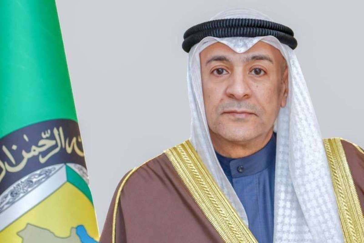 The Secretary of the Cooperation Council praises the efforts of Saudi Arabia and Oman aimed at finding a comprehensive solution to the Yemeni crisis