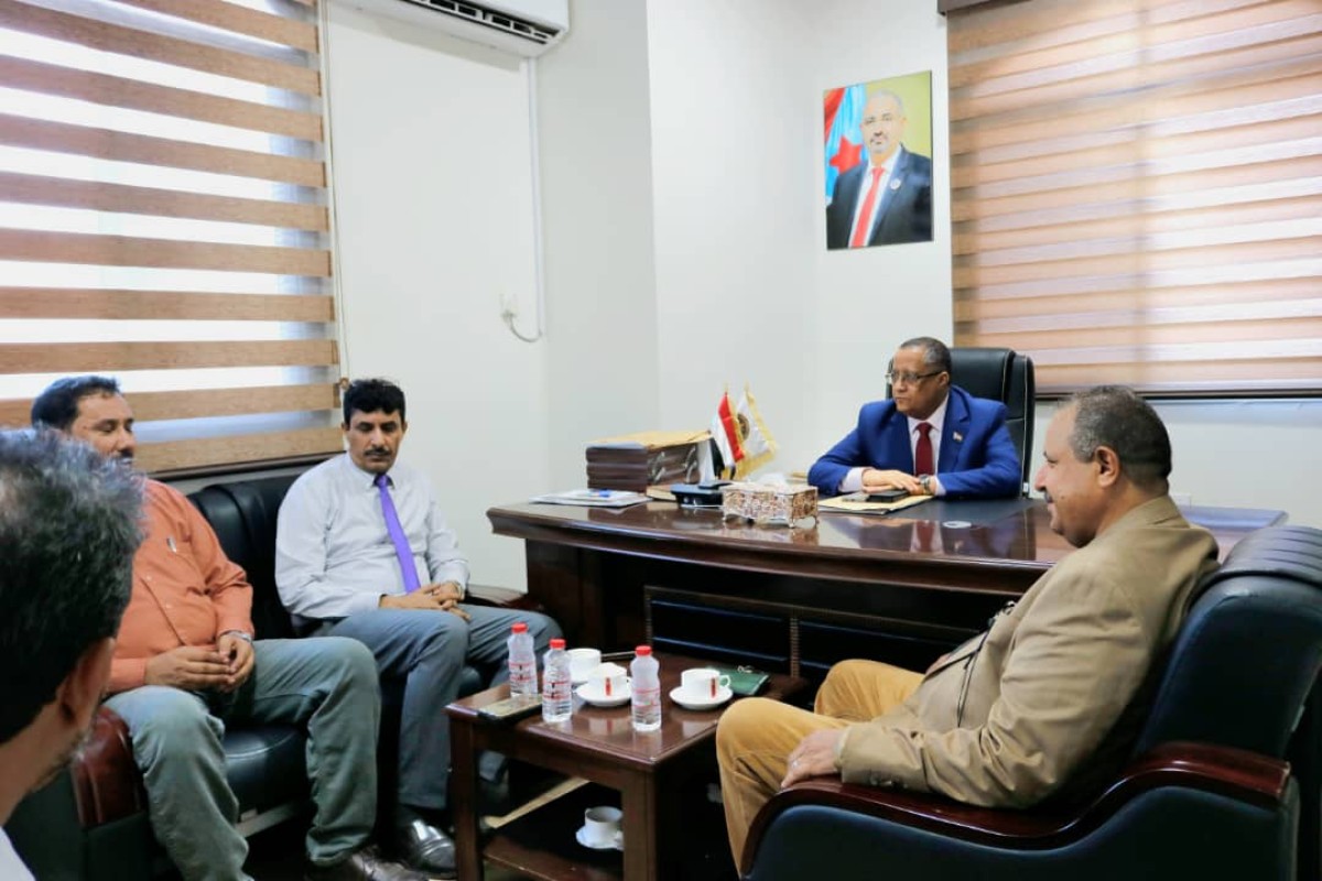 Dr. Al-Khobaji receives a delegation from the Ministry of Youth and Sports in the capital, Aden