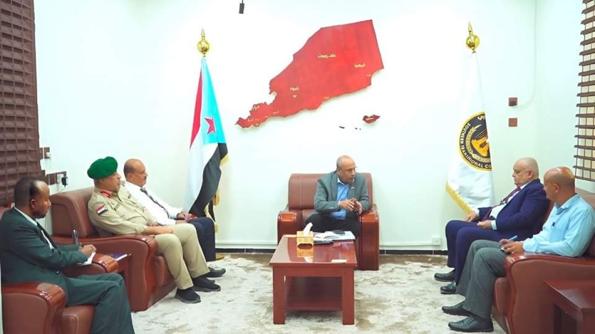 Al-Kathiri and the governor discuss cooperation mechanisms towards issues related to the lives of citizens