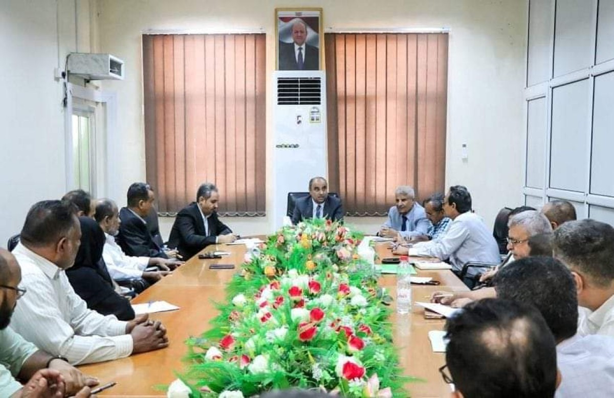 The Minister of Finance chairs a meeting to discuss ways to improve the performance of financial departments in ministries