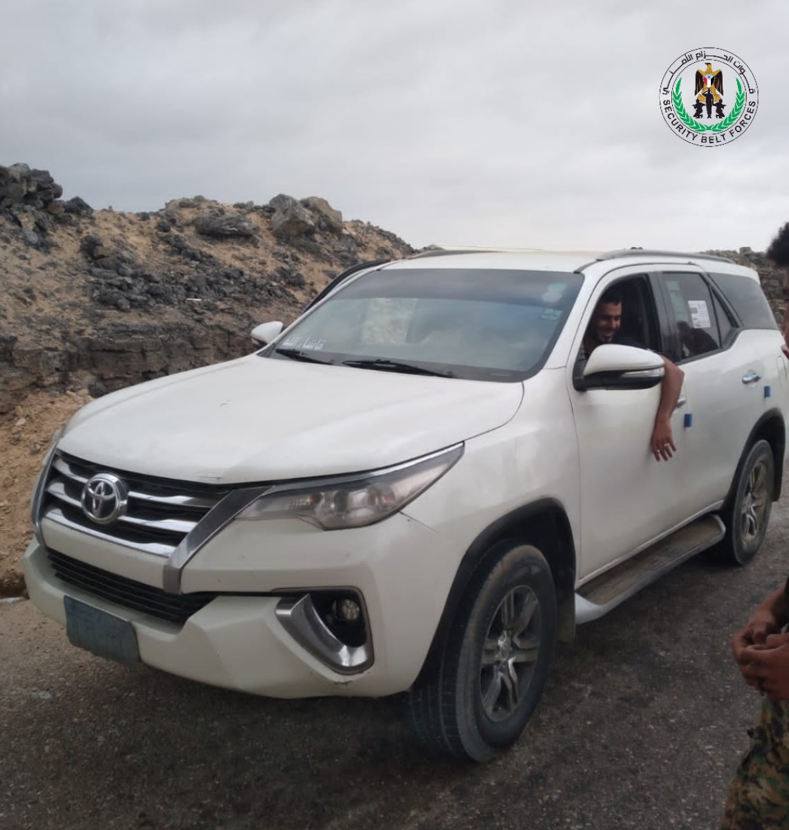 The Abyan belt recovers a car belonging to an agricultural organization after it was subjected to a cutting operation in Ahwar