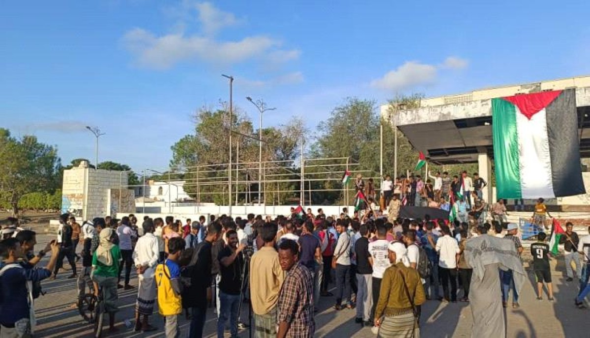 Massive popular demonstrations in the capital, Aden, in solidarity with Gaza