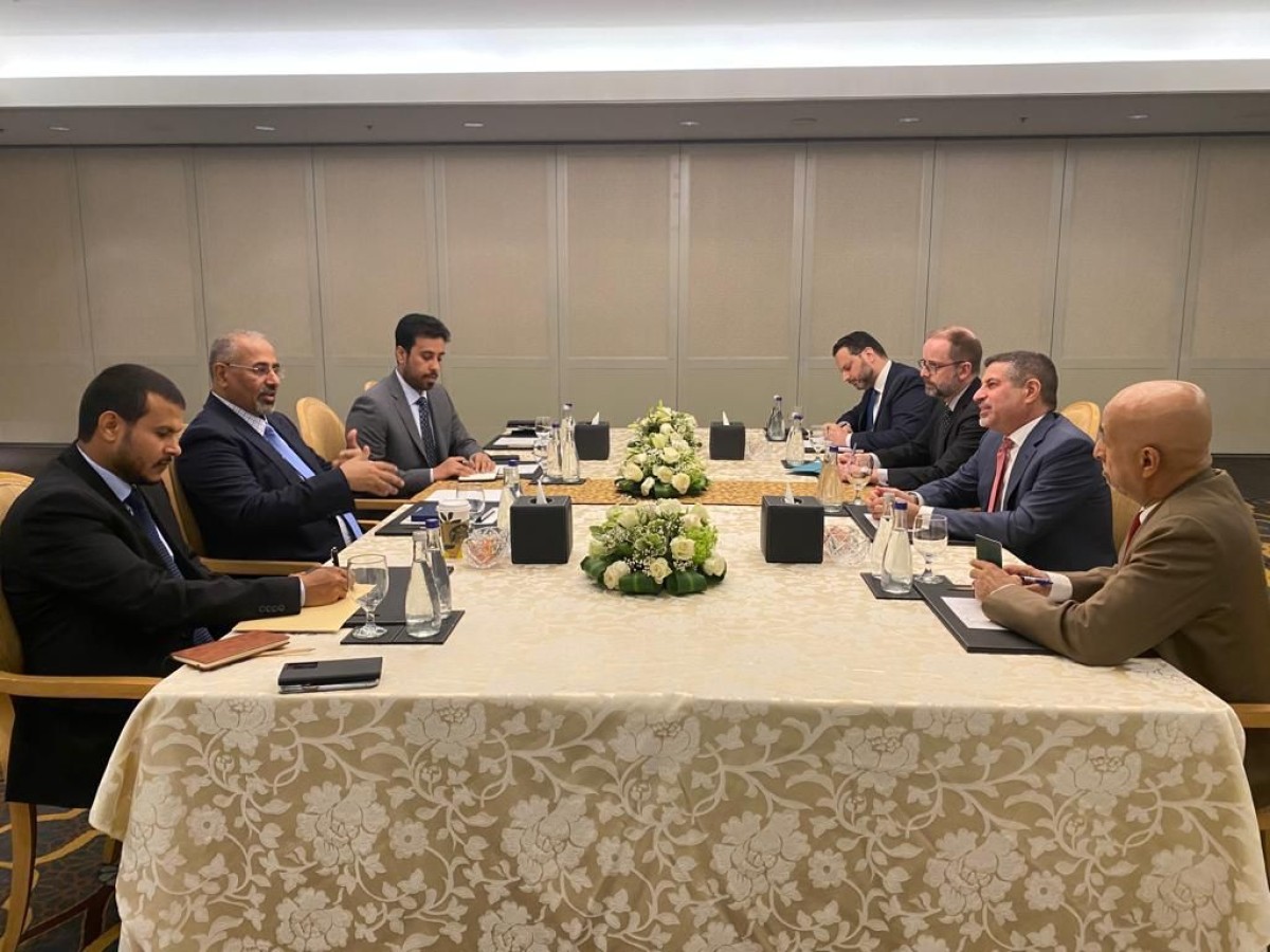 President Al-Zubaidi discusses with the American Ambassador efforts to bring peace to our country