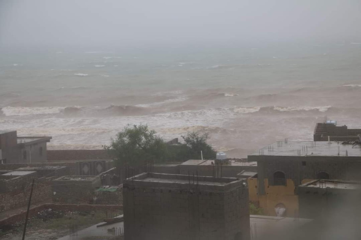 In pictures: Cyclone #Tej hits eastern Socotra and causes extensive damage