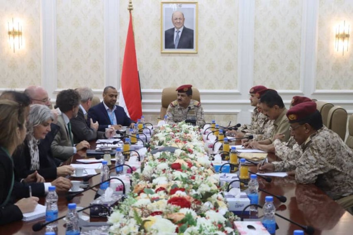 The Yemeni Defense Minister accuses the international community of being lenient with the Houthis in recruiting children