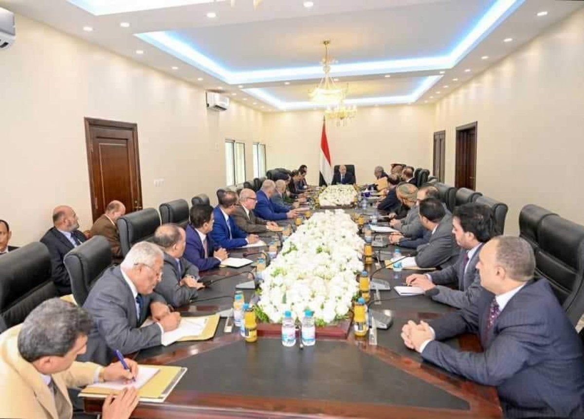 Chairman of the Presidential Leadership Council directs the government to improve economic performance and combat corruption