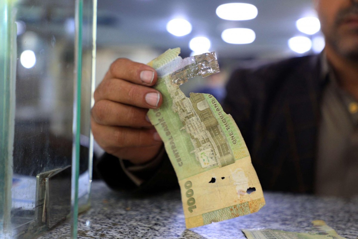 A journalist warns of the collapse of the Yemeni currency: it will negatively affect the purchasing power of the citizen