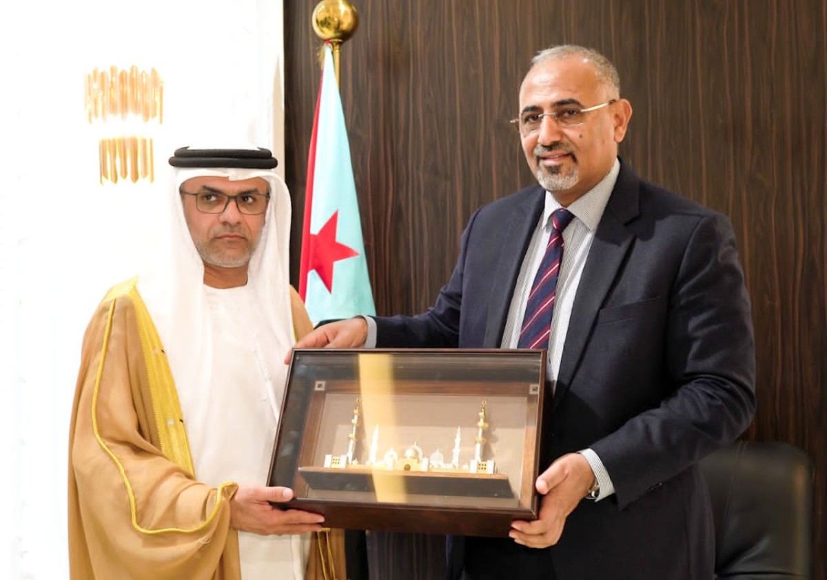 Al-Zubaidi receives the UAE ambassador to Aden