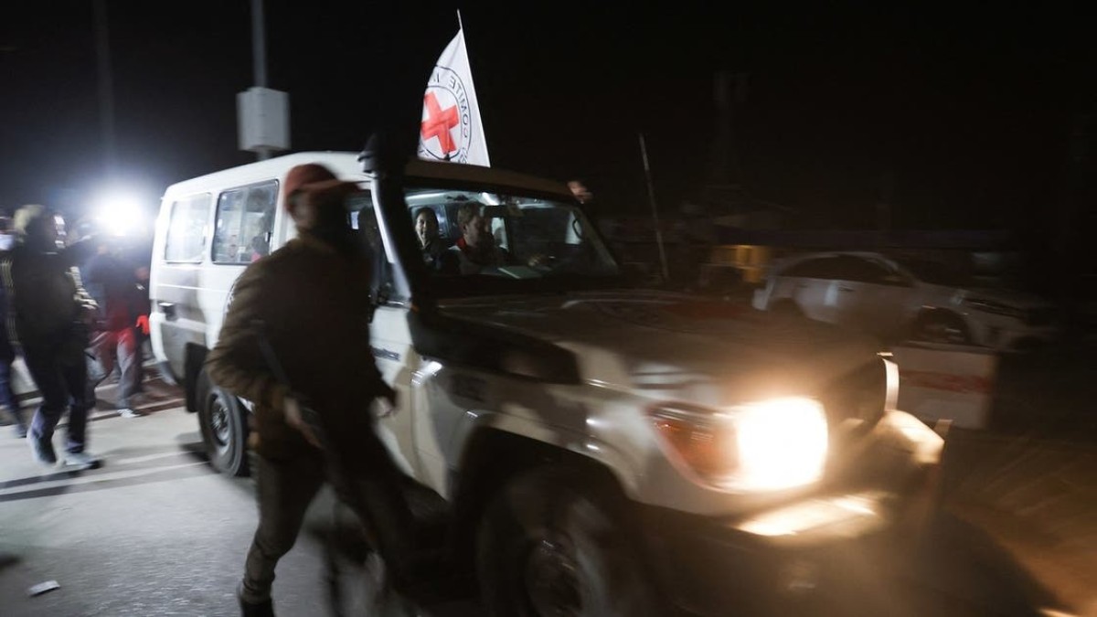 Hamas hands over the sixth batch of hostages to the Red Cross