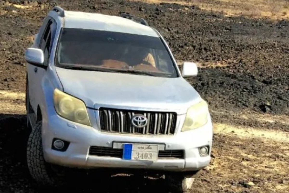 A stolen car was found and the perpetrators were arrested after a chase in Abyan