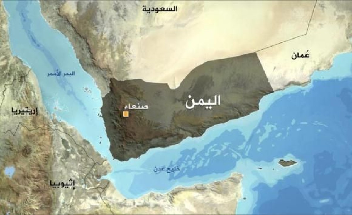 بوليتكو: مسؤولون أمريكيون يشعرون بالإحباط من موقف إدارة بايدن إزاء الهجمات في البحر الأحمر