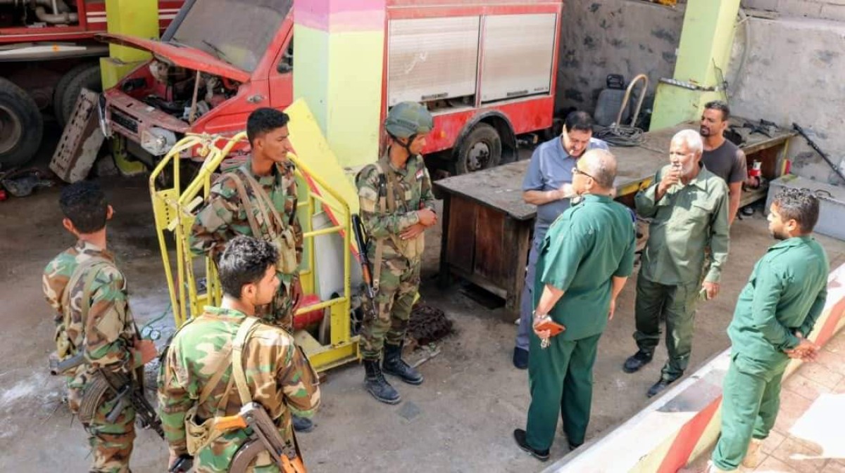 The Director of Aden Security praises the efforts of the Civil Defense in rehabilitating the vehicles in the Mansoura branch