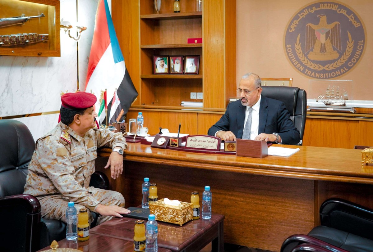 Al-Zubaidi reviews the efforts of the leadership of the Ministry of Defense to enhance the capabilities of members of the military institution