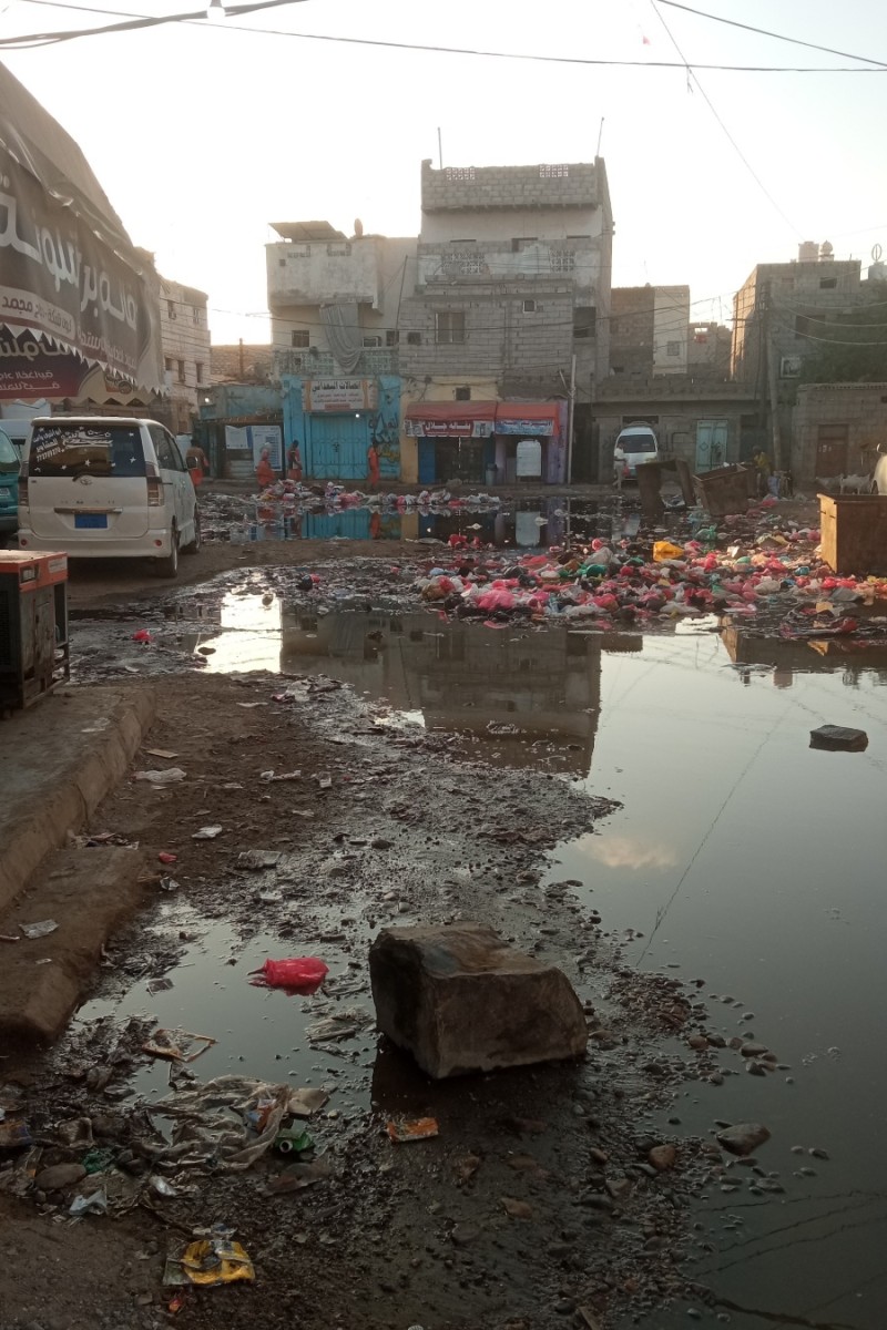 In pictures: sewage overflow extending from Sheikh Othman to Dar Saad, and fears of an environmental disaster