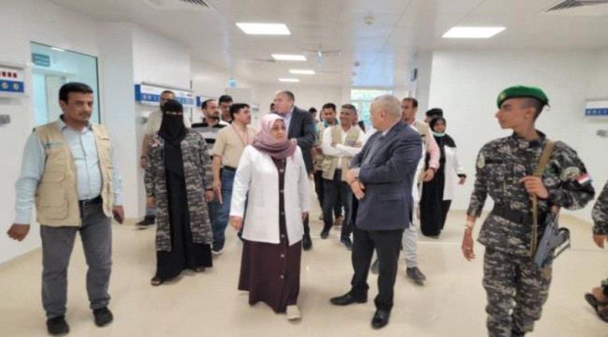 The Director of Health in the capital, Aden, and the representative of the German Federal Ministry visit the Friendship Hospital