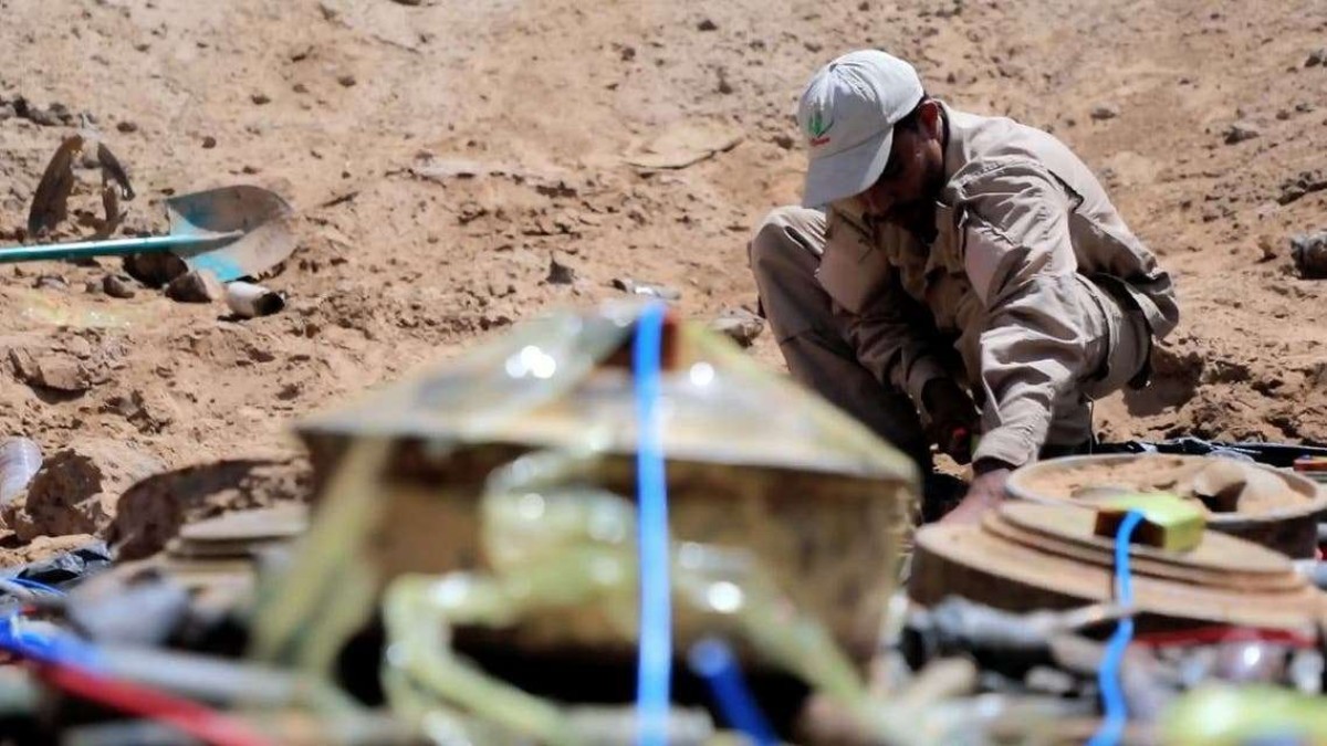 The death toll from mines and explosives in Hodeidah has increased