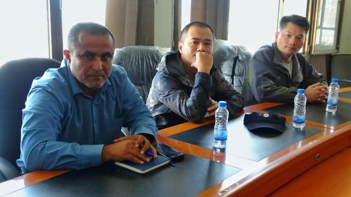 A Chinese team visits Shabwa to explore gold and metallic minerals