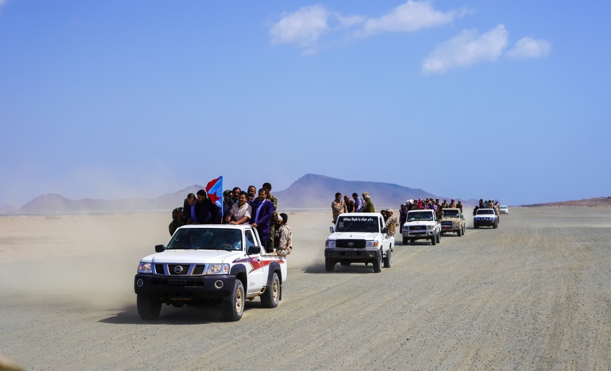 Al-Zubaidi inspects Mayon Island and Bab al-Mandab in light of Houthi threats to maritime navigation