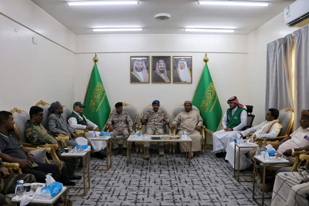 The Governor of Socotra meets with the Director of Civil Military Operations of the Joint Forces