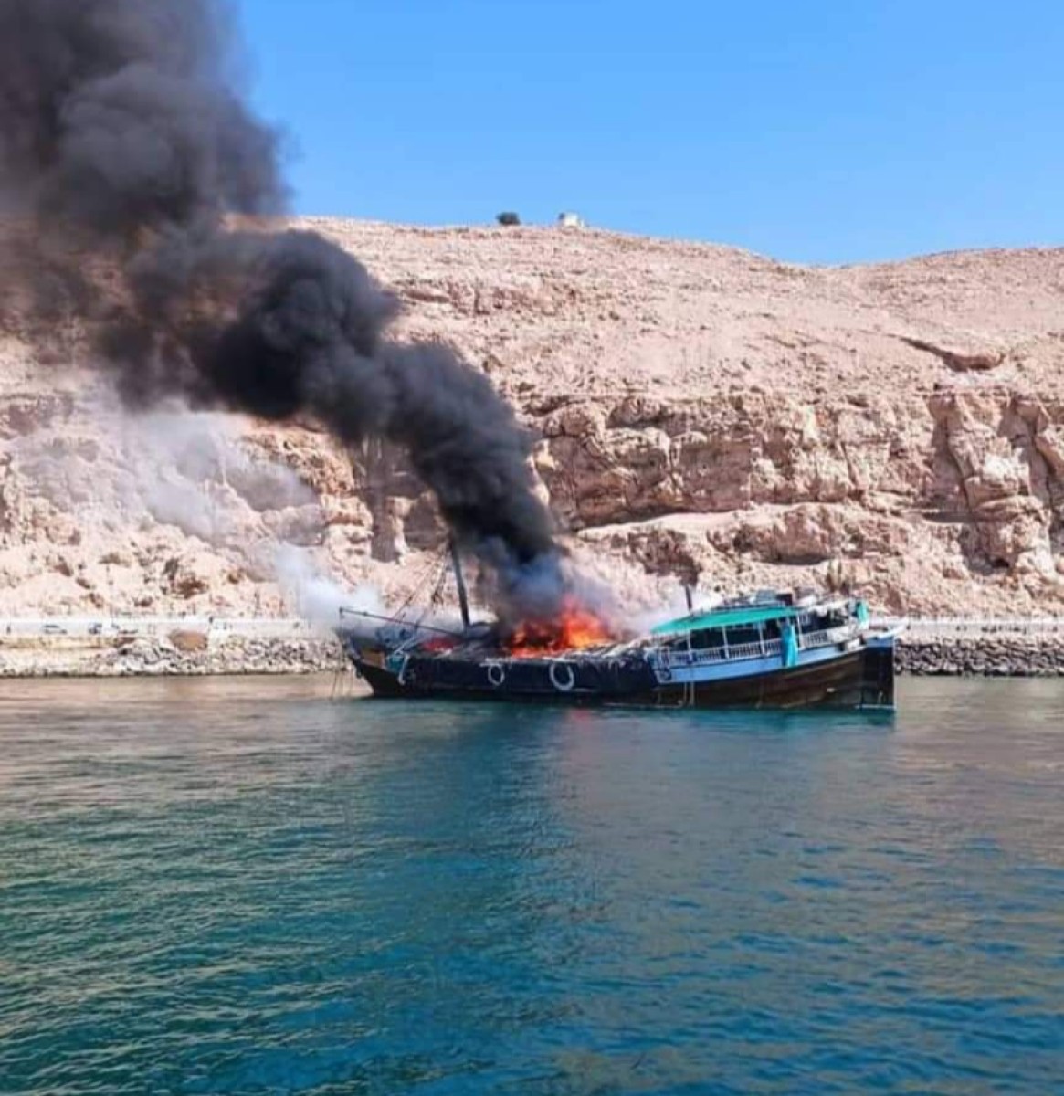 The Arabian Sea Ports Corporation forms an investigation committee into the causes of the burning of a wooden ship in the port of Mukalla