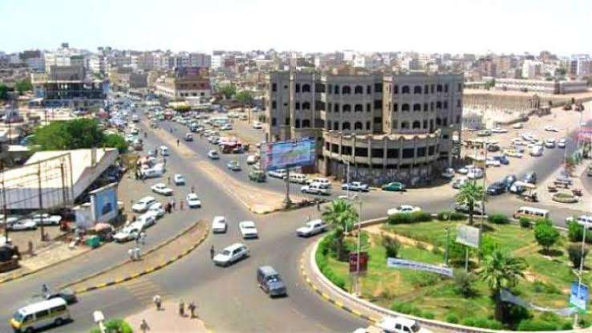 Aden ATMs ignore the Central Bank's directives and refuse to deal with a specific denomination of cash