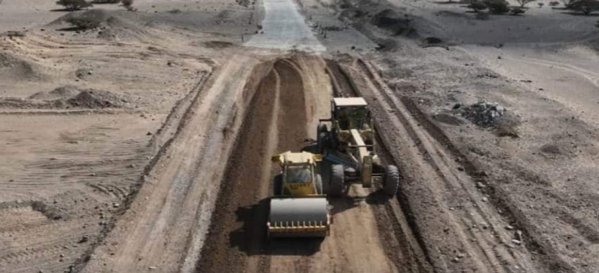 Engineer Moeen Al-Mas inspects road maintenance projects in Lahj