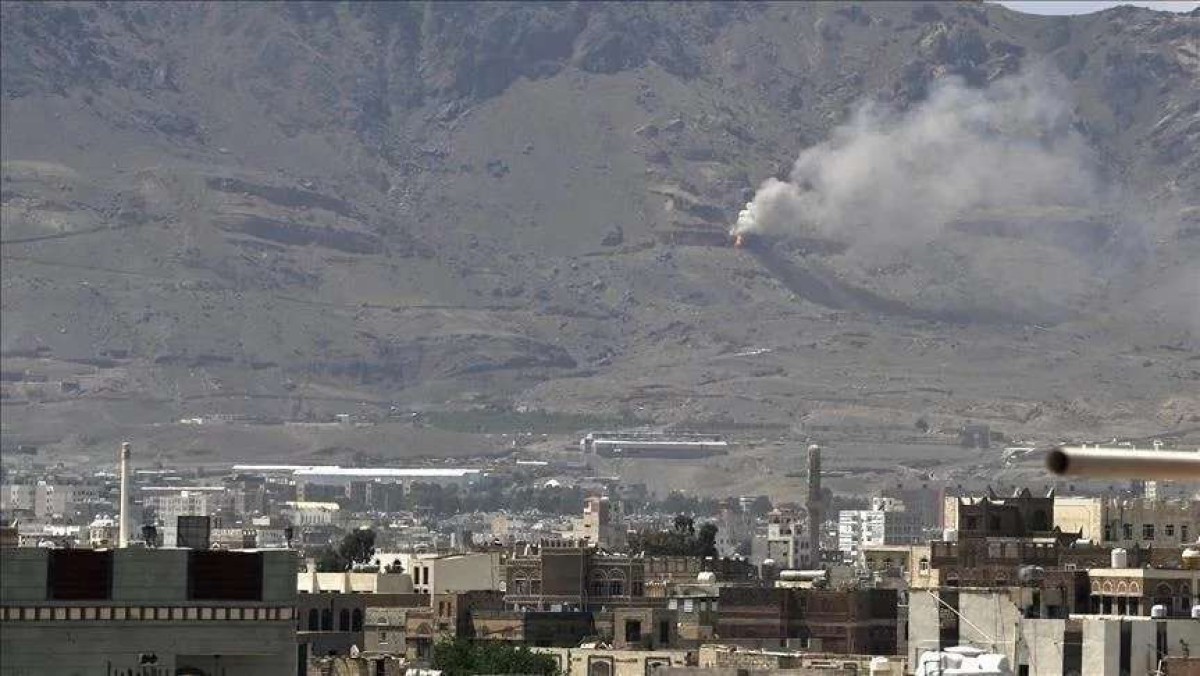 Houthi bombing targets army sites in Taiz