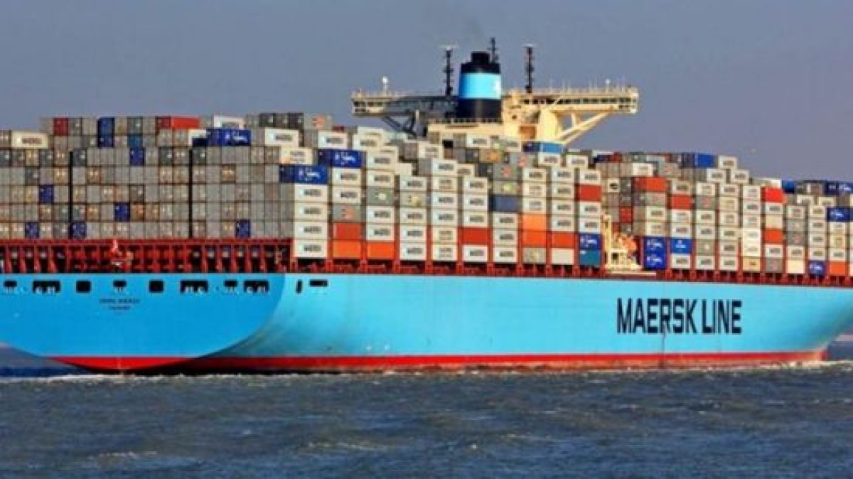 Maersk ships continue to cross the Red Sea despite Houthi attacks