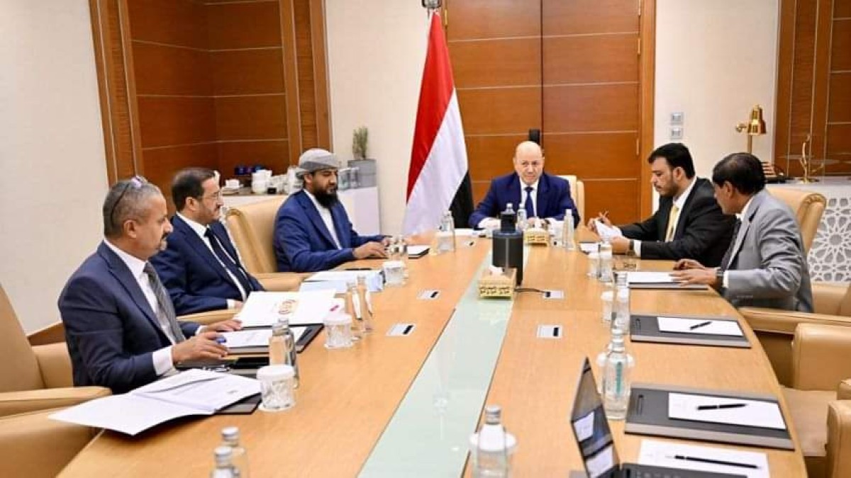 The Yemeni Presidential Council holds the Houthis responsible for the repercussions of the attacks on international shipping