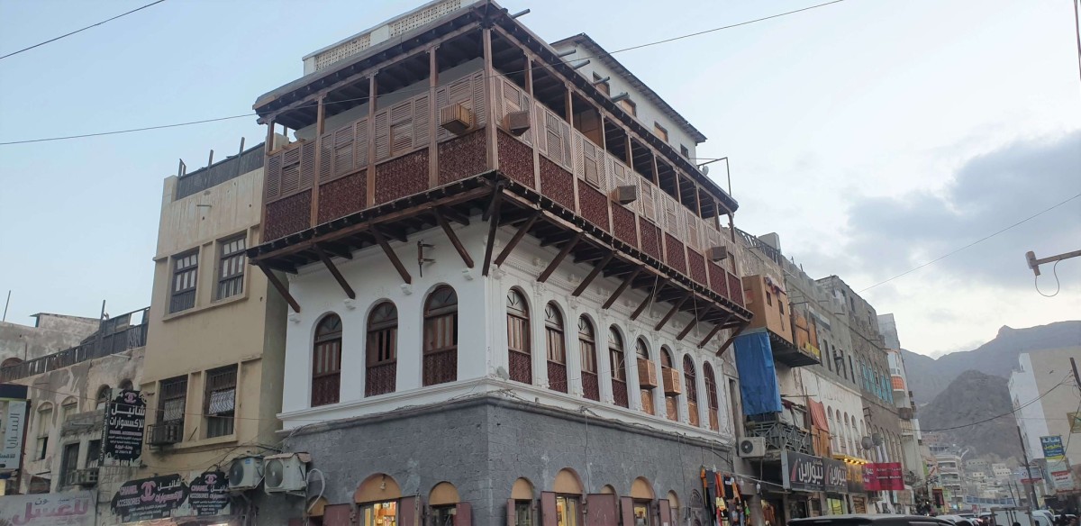 Sirah Authority launches a project to restore historic houses in the district