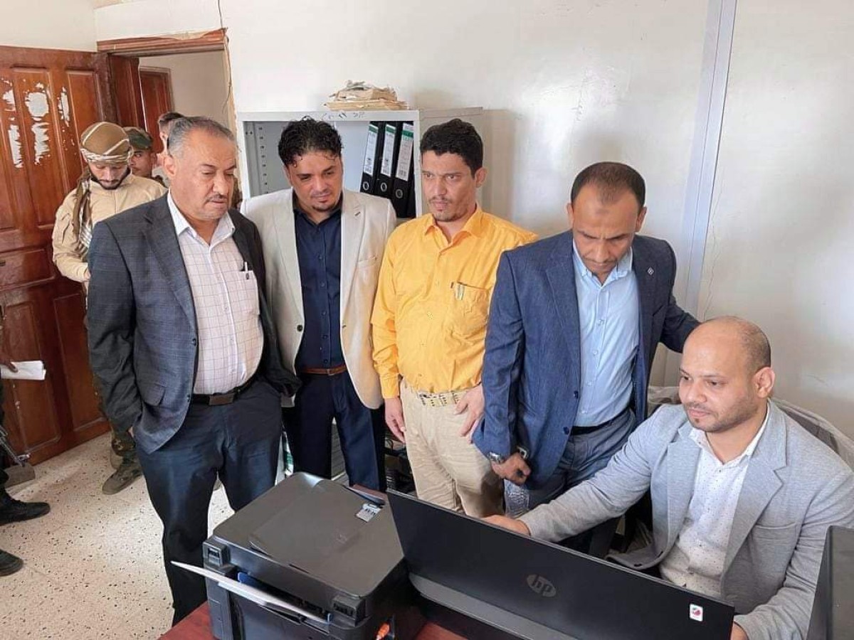 Launching the unified electronic system in revenue offices in Al-Buraiqa District