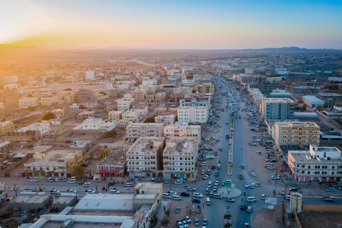 شبوة.. القبض على شخصين بحوزتهما كمية من الحشيش المخدر بعتق