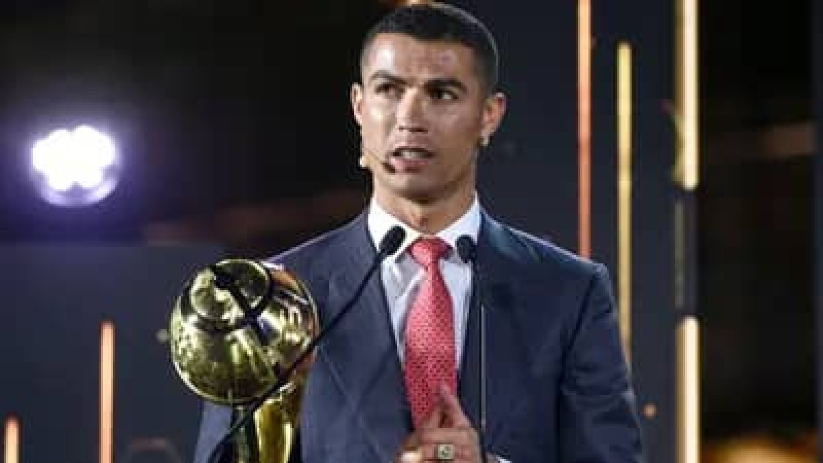 Globe Soccer: Ronaldo wins 3 awards...and Haaland is the best in the world