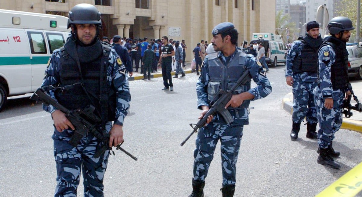 The Kuwaiti Interior Ministry announces the foiling of a terrorist plot targeting Shiite places of worship