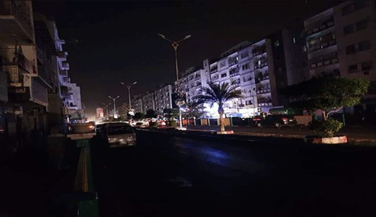 A large electricity deficit in Aden extends the hours of extinguishing for eight straight hours