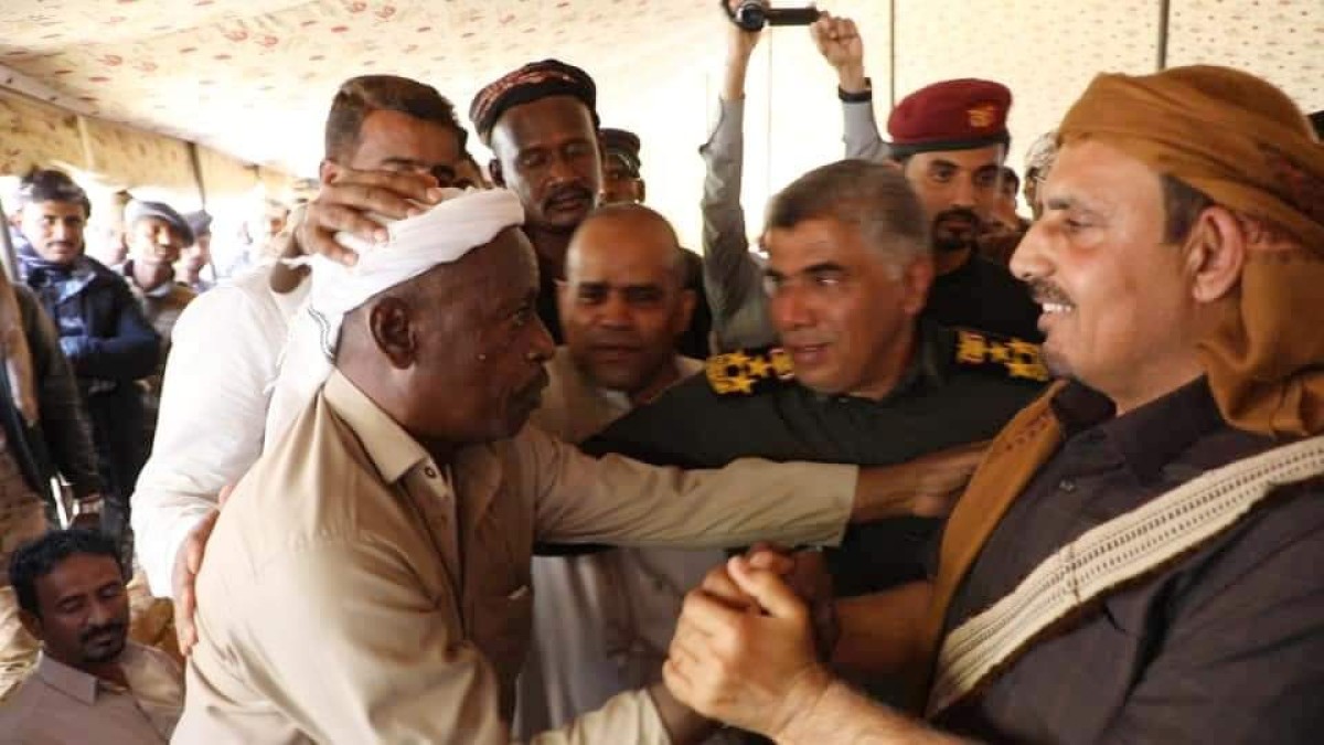 The governor of Hadhramaut sponsors a tribal reconciliation to end a murder case that has lasted for years