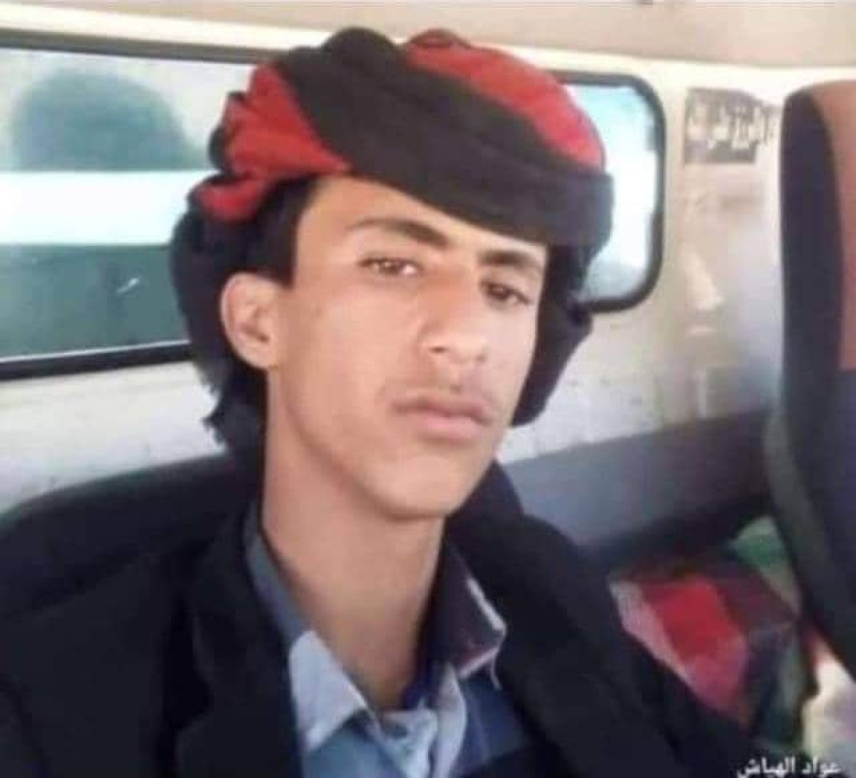 The Houthi militia executes a young man in front of his family in Al Bayda Governorate