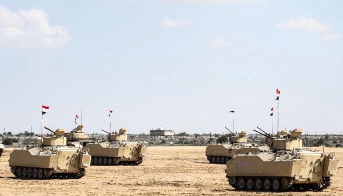 Hebrew website: Egypt deploys military reinforcements on its border with Rafah