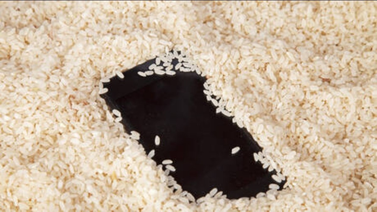 Apple warns against the common rice trick if your phone falls into water