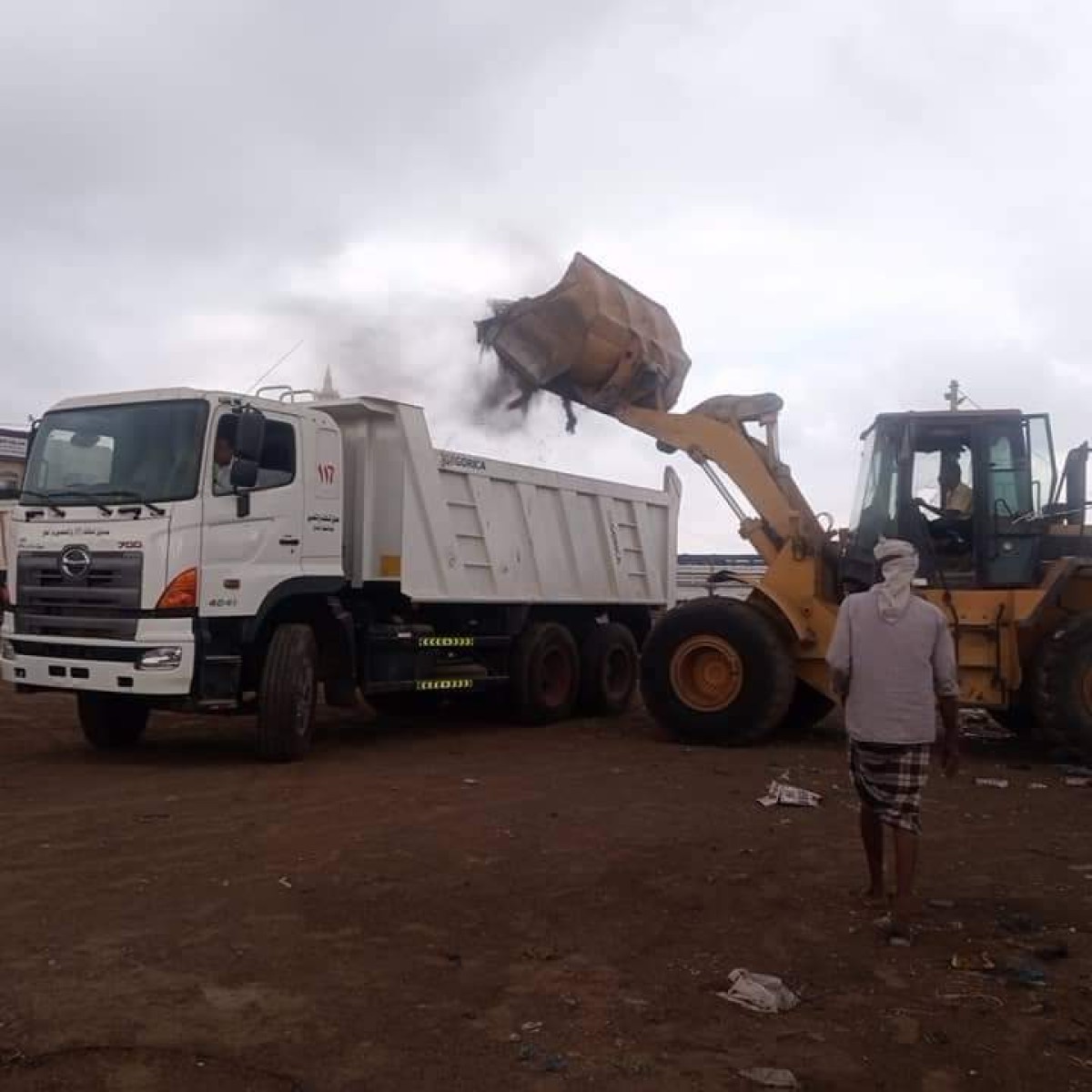 Launching a massive cleaning campaign in Lahj