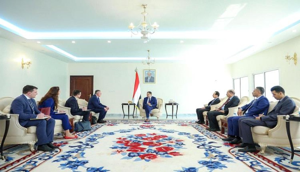 Bin Mubarak receives a delegation of the Russian Foreign Ministry in Aden