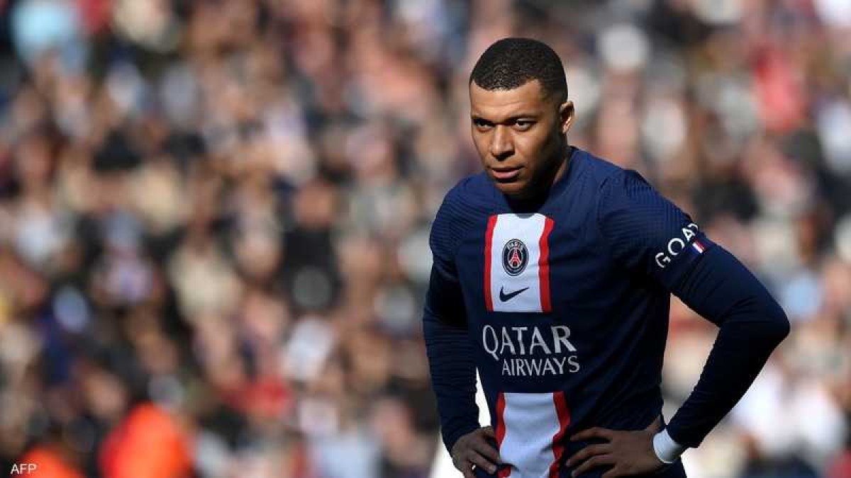 Mbappe informs Paris Saint-Germain officials of his “decision to leave”