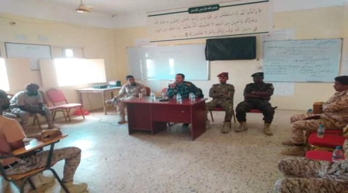 An awareness lecture on the dangers of drugs for members of the refresher course in Al-Rayyan Brigade and Coastal Defense