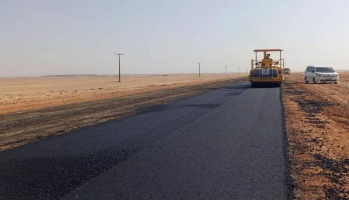 Completing the rehabilitation of the third section of the international road in Shabwa