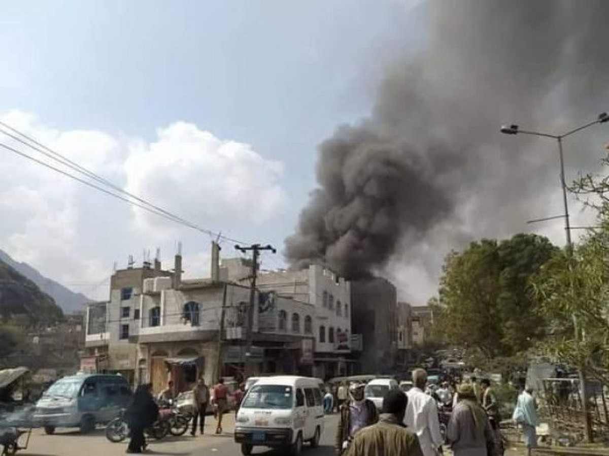 An explosion rocks the vicinity of the Al-Saqr Club headquarters in Taiz