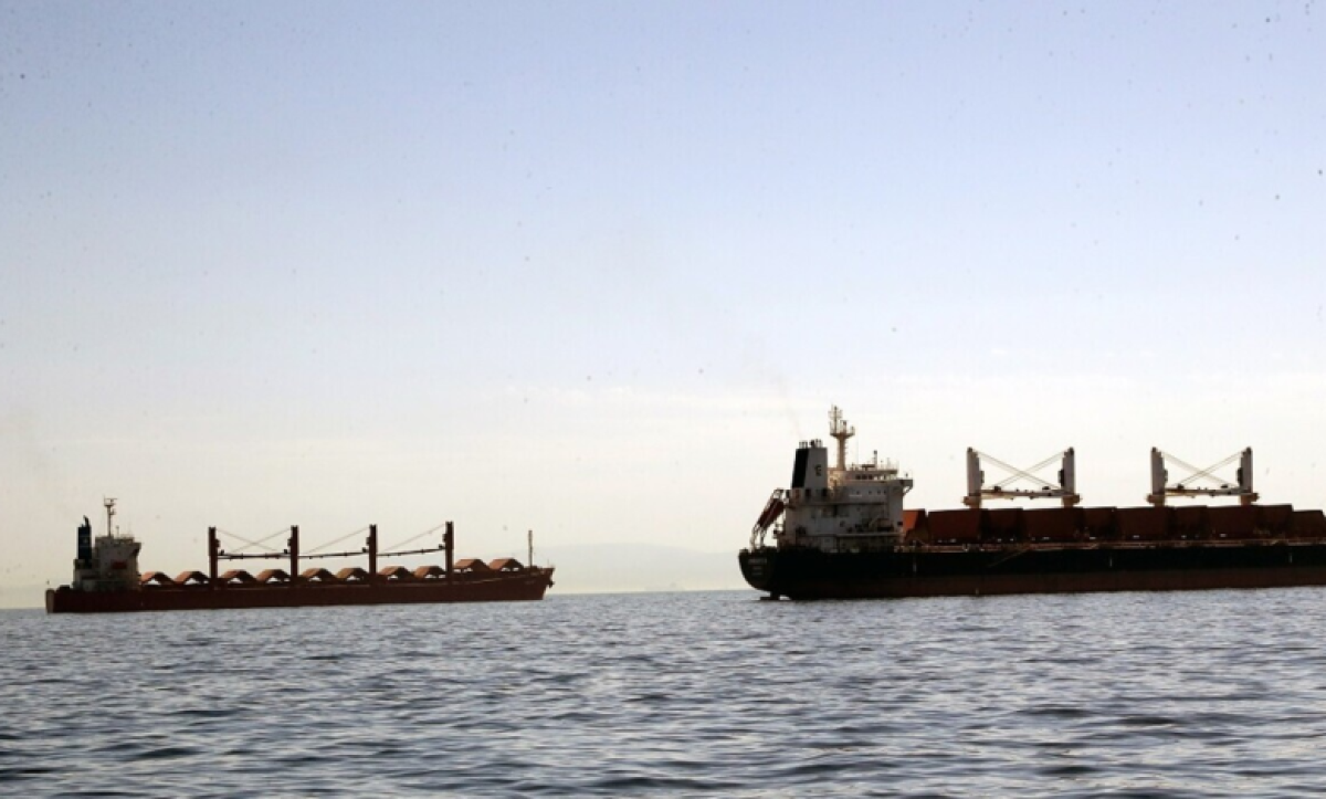 “Ambry” Maritime Security: A container ship flying the Liberian flag was hit southeast of Aden