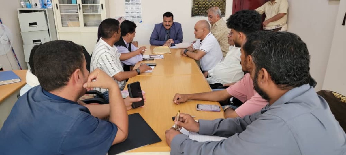 The Mansoura District Tender Committee opens the envelopes for the “Project to build a sports hall for Al-Ahly Aden Club”