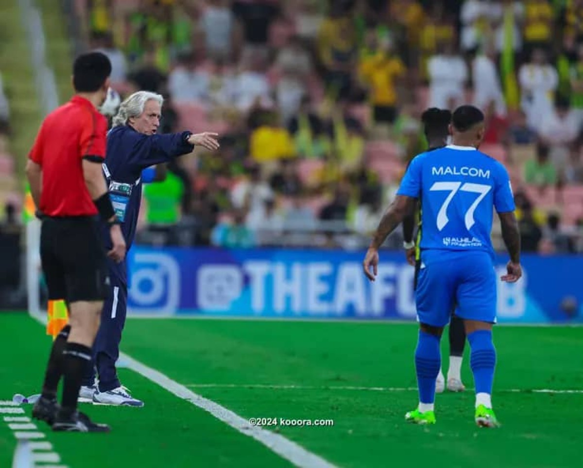 الهلال يطيح باتحاد جدة ويضرب موعدا ناريا مع العين