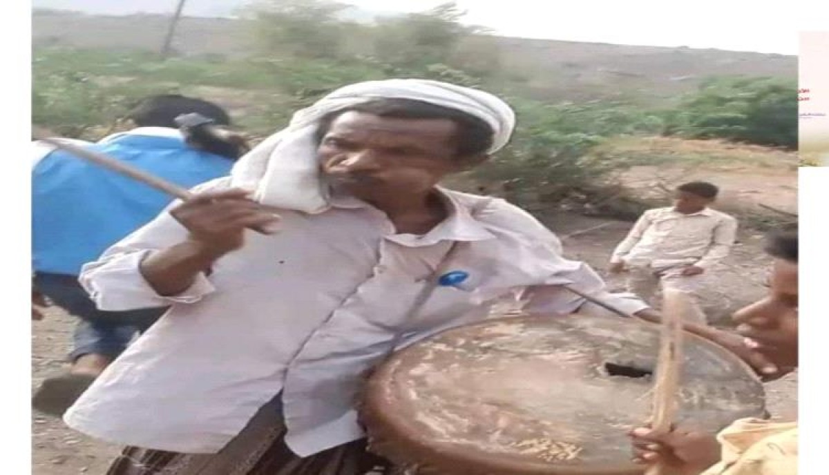 A Houthi sniper kills a citizen in Taiz